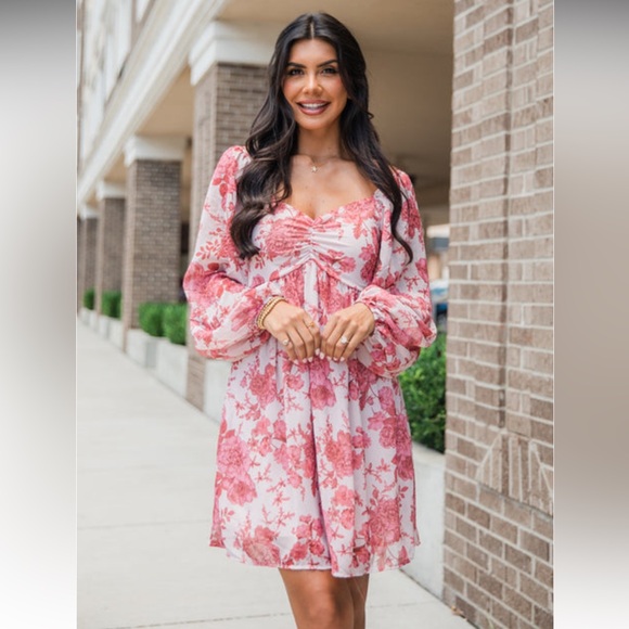 Pink Lily Dresses & Skirts - Pink Lily Floral Pink and White SweetHeart Neckline Woven Dress